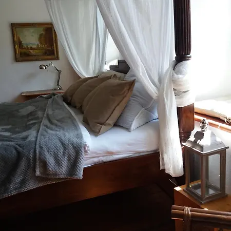 Historischer Adelshof Am Marktplatz, Atelier 70 M² Weinheim