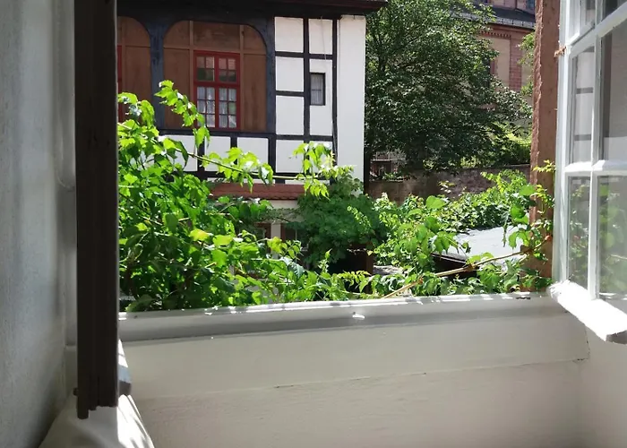 Appartement Historischer Adelshof Am Marktplatz, Atelier 70 M² Weinheim