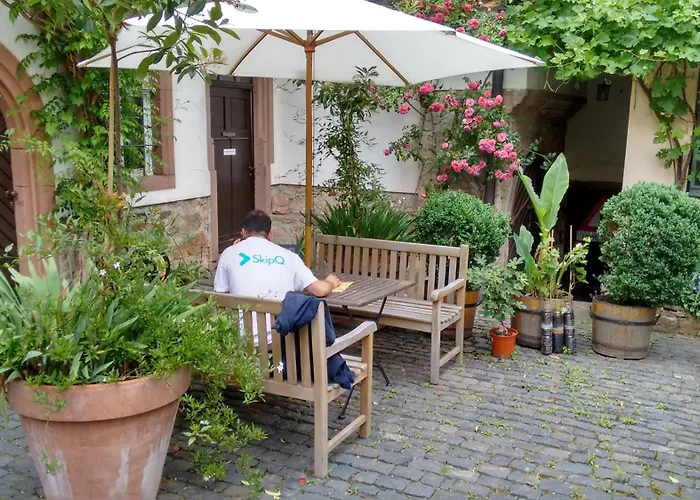 Historischer Adelshof Am Marktplatz, Atelier 70 M² Weinheim